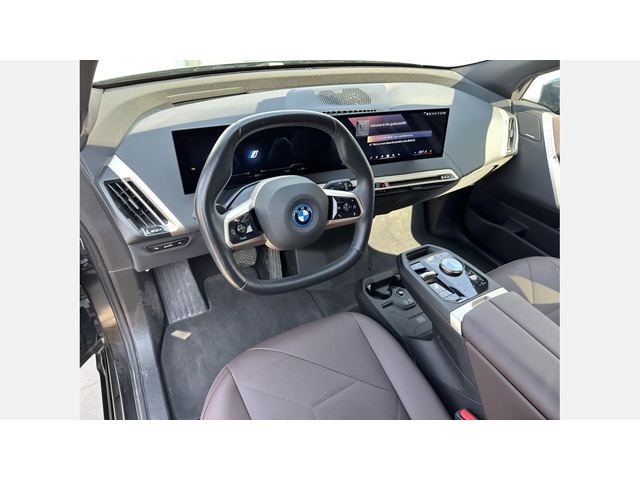 BMW iX xDrive40 - автомобили, коли, обяви за нови и употребявани 5