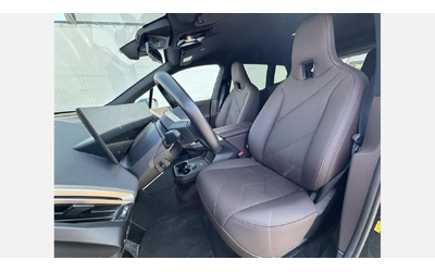 BMW iX xDrive40 - автомобили, коли, обяви за нови и употребявани 8