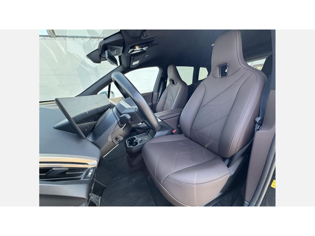 BMW iX xDrive40 - автомобили, коли, обяви за нови и употребявани 8