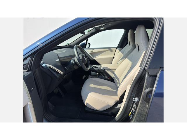 BMW iX xDrive40 - автомобили, коли, обяви за нови и употребявани 7