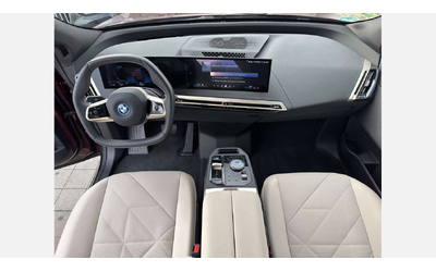 BMW iX xDrive40 - автомобили, коли, обяви за нови и употребявани 6