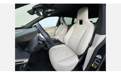 BMW iX xDrive40 - автомобили, коли, обяви за нови и употребявани 8