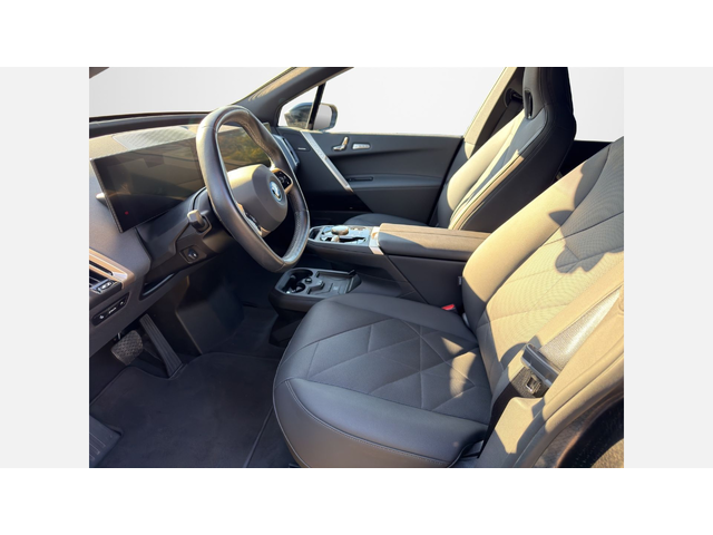 BMW iX xDrive40 - автомобили, коли, обяви за нови и употребявани 5