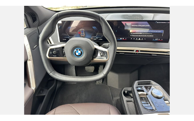 BMW iX xDrive40 - автомобили, коли, обяви за нови и употребявани 10