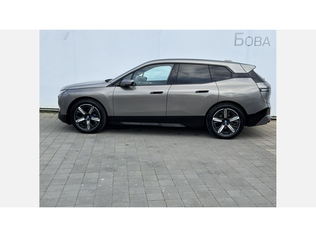 BMW iX xDrive40 - автомобили, коли, обяви за нови и употребявани 2