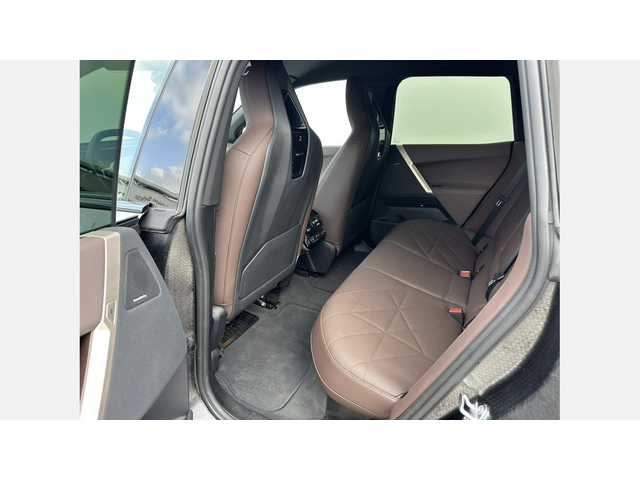 BMW iX xDrive40 - автомобили, коли, обяви за нови и употребявани 9