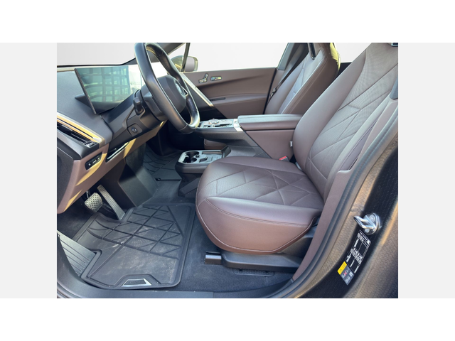 BMW iX xDrive40 - автомобили, коли, обяви за нови и употребявани 5