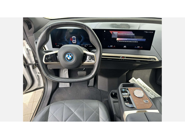 BMW iX xDrive40 - автомобили, коли, обяви за нови и употребявани 5