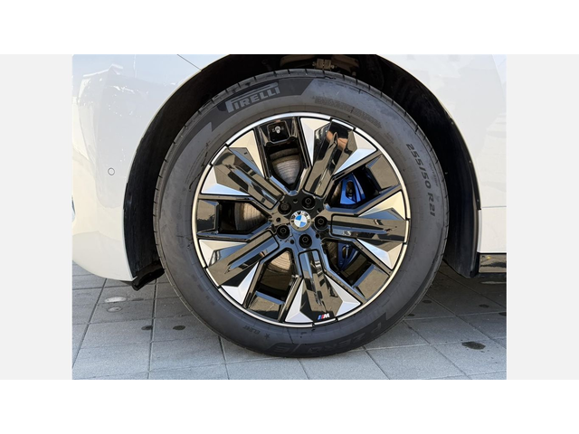 BMW iX xDrive45 - автомобили, коли, обяви за нови и употребявани 3