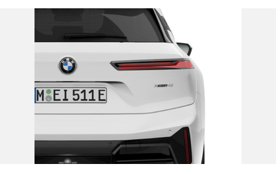 BMW iX xDrive45 - автомобили, коли, обяви за нови и употребявани 6
