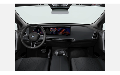 BMW iX xDrive45 - автомобили, коли, обяви за нови и употребявани 9
