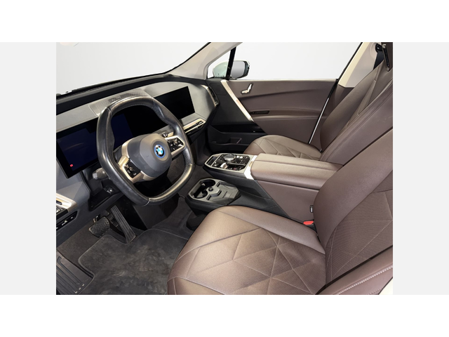 BMW iX xDrive50 - автомобили, коли, обяви за нови и употребявани 5