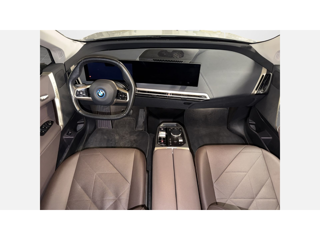 BMW iX xDrive50 - автомобили, коли, обяви за нови и употребявани 6