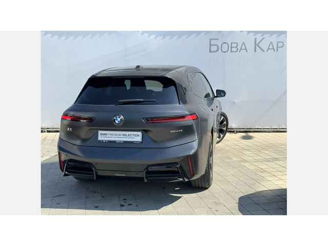BMW iX xDrive60 - автомобили, коли, обяви за нови и употребявани 1