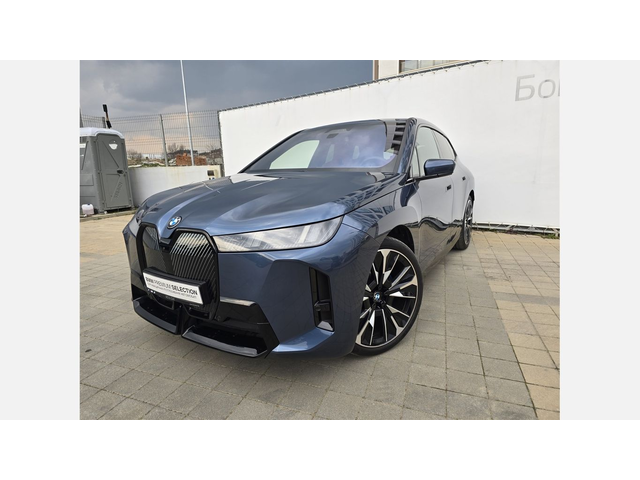 BMW iX xDrive60 - автомобили, коли, обяви за нови и употребявани 0