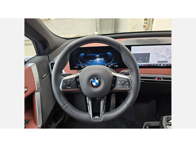 BMW iX xDrive60 - автомобили, коли, обяви за нови и употребявани 6