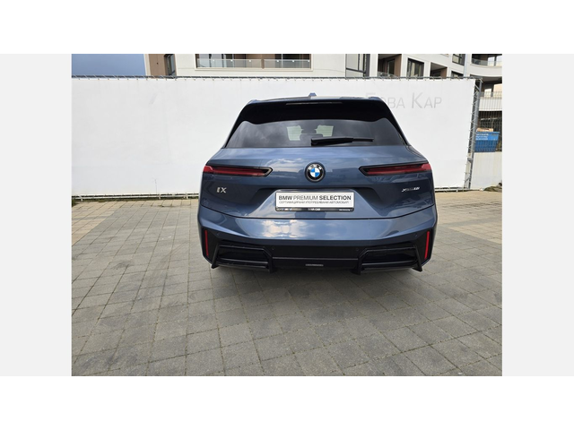 BMW iX xDrive60 - автомобили, коли, обяви за нови и употребявани 8