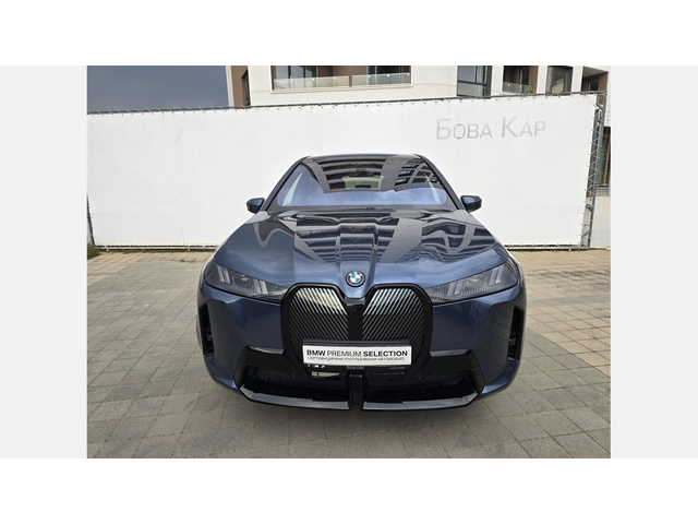 BMW iX xDrive60 - автомобили, коли, обяви за нови и употребявани 9