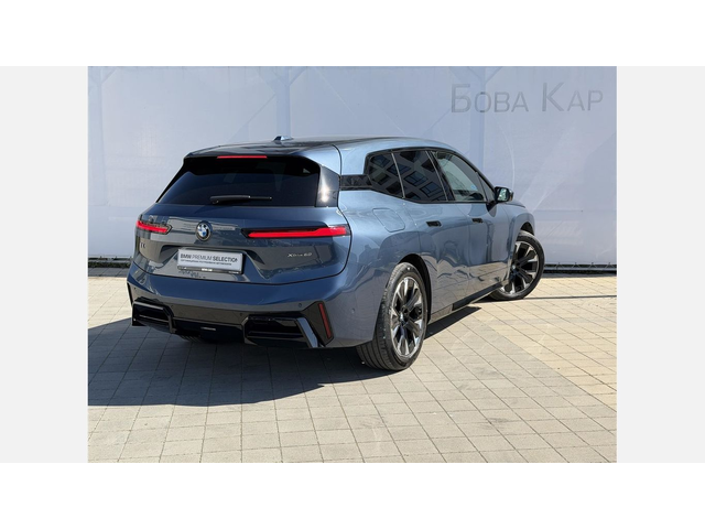 BMW iX xDrive60 - автомобили, коли, обяви за нови и употребявани 1