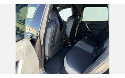 BMW iX xDrive60 - автомобили, коли, обяви за нови и употребявани 9