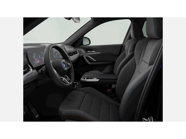 BMW iX1 eDrive20 - автомобили, коли, обяви за нови и употребявани 7