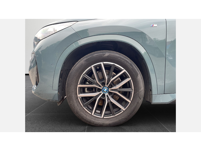 BMW iX1 xDrive30 - автомобили, коли, обяви за нови и употребявани 4