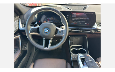 BMW iX1 xDrive30 - автомобили, коли, обяви за нови и употребявани 9