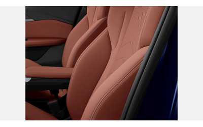 BMW iX1 xDrive30 - автомобили, коли, обяви за нови и употребявани 8