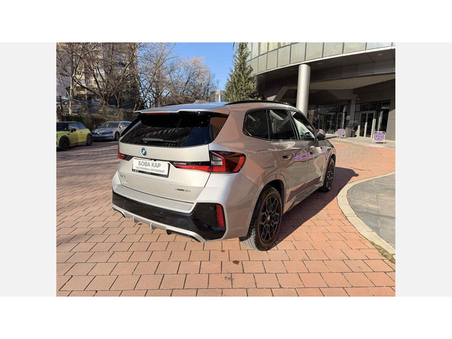 BMW iX1 xDrive30 - автомобили, коли, обяви за нови и употребявани 5