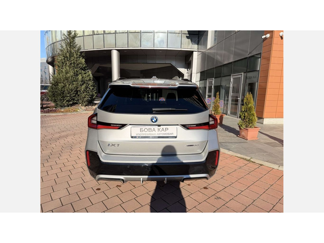 BMW iX1 xDrive30 - автомобили, коли, обяви за нови и употребявани 6