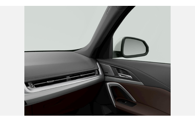 BMW iX1 xDrive30 - автомобили, коли, обяви за нови и употребявани 10