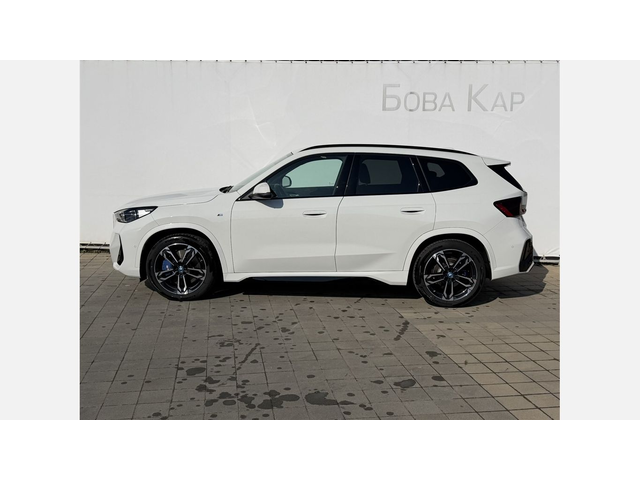 BMW iX1 xDrive30 - автомобили, коли, обяви за нови и употребявани 2