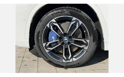 bmw-ix1-xdrive30 - 4