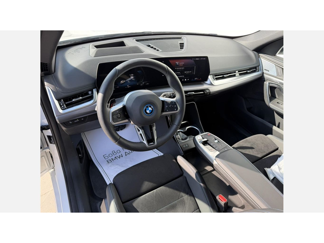 BMW iX1 xDrive30 - автомобили, коли, обяви за нови и употребявани 5