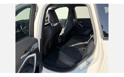 BMW iX1 xDrive30 - автомобили, коли, обяви за нови и употребявани 9