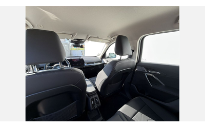 BMW iX1 xDrive30 - автомобили, коли, обяви за нови и употребявани 10