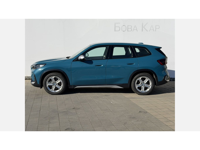 BMW iX1 xDrive30 - автомобили, коли, обяви за нови и употребявани 2