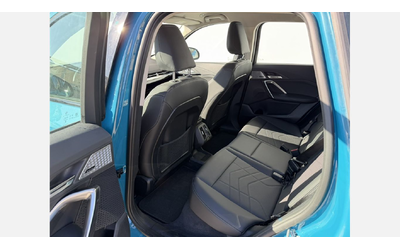BMW iX1 xDrive30 - автомобили, коли, обяви за нови и употребявани 9