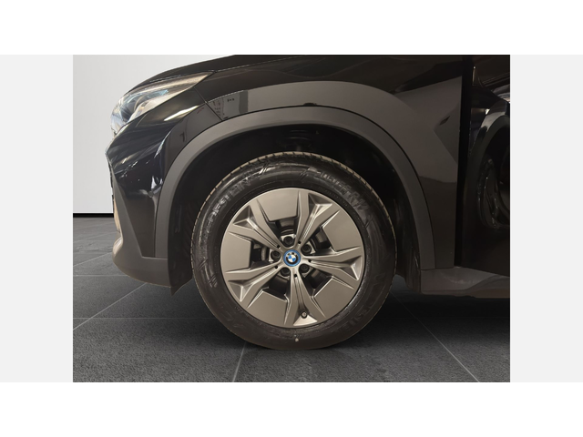 BMW iX1 xDrive30 - автомобили, коли, обяви за нови и употребявани 4