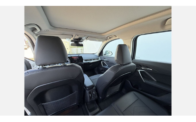 BMW iX1 xDrive30 - автомобили, коли, обяви за нови и употребявани 10