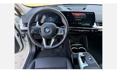 BMW iX1 xDrive30 - автомобили, коли, обяви за нови и употребявани 11