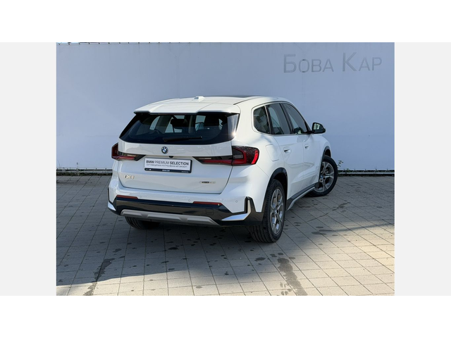 BMW iX1 xDrive30 - автомобили, коли, обяви за нови и употребявани 1