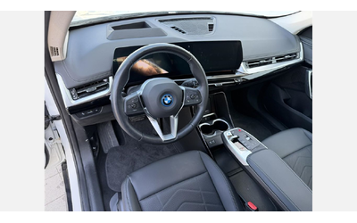 BMW iX1 xDrive30 - автомобили, коли, обяви за нови и употребявани 4