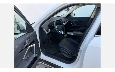 BMW iX1 xDrive30 - автомобили, коли, обяви за нови и употребявани 7