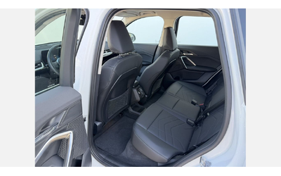 BMW iX1 xDrive30 - автомобили, коли, обяви за нови и употребявани 9