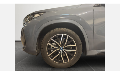 BMW iX1 xDrive30 - автомобили, коли, обяви за нови и употребявани 4