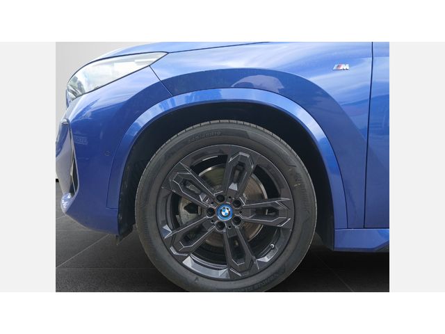 BMW iX1 xDrive30 - автомобили, коли, обяви за нови и употребявани 4