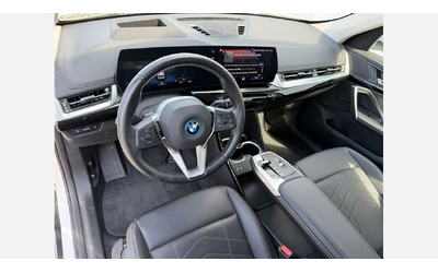 BMW iX1 xDrive30 - автомобили, коли, обяви за нови и употребявани 5