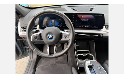 BMW iX1 xDrive30 - автомобили, коли, обяви за нови и употребявани 11