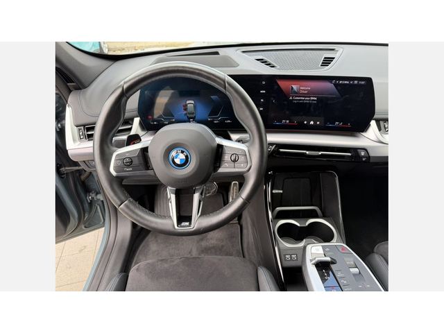 BMW iX1 xDrive30 - автомобили, коли, обяви за нови и употребявани 11